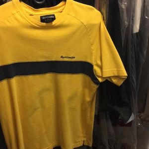 Men’s sz Sm Abercrombie n Fitch T shirt